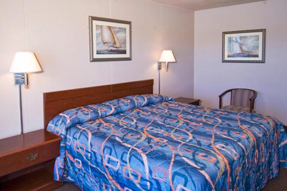 Plantation Inn Morgan City Room photo